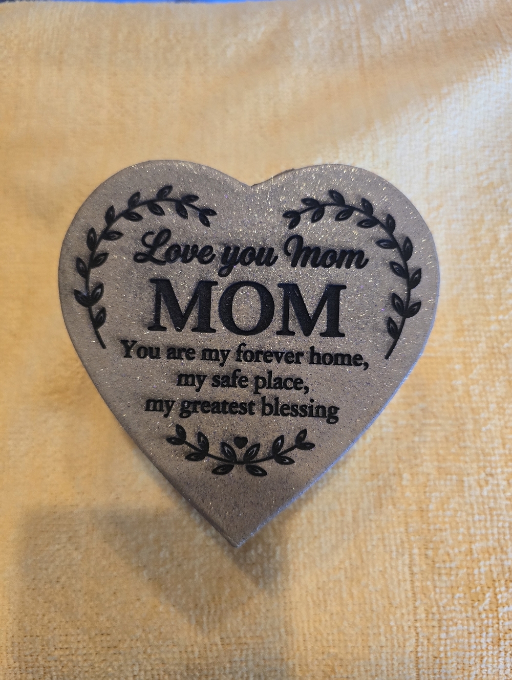 Heart-Shaped 'Love You Mom' Mothers Dat, Engraved And Painted